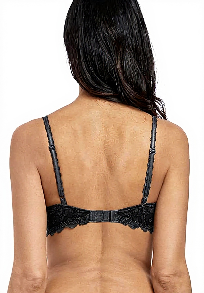 Soutien-gorge push-up Wacoal dentelle Gris 100D présenté sur un fond neutre, mettant en valeur la dentelle et la fermeture agrafe