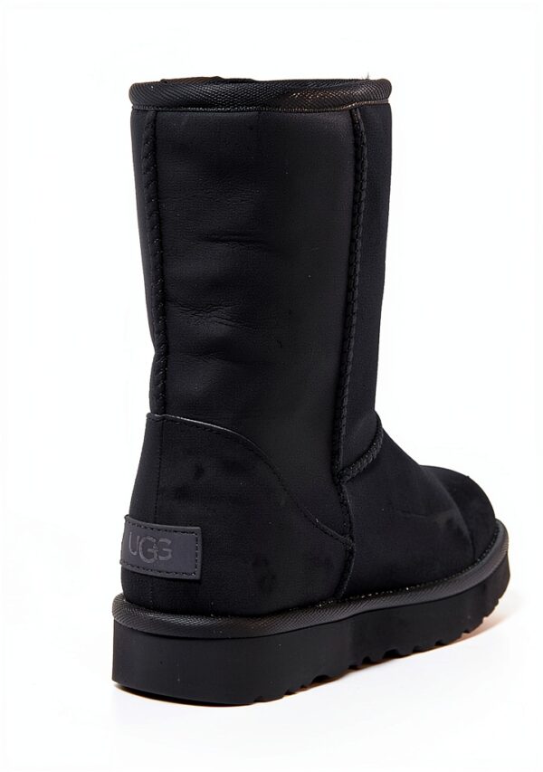 UGG Classic Short II Femme Bottes Courtes Noires Taille 36-2