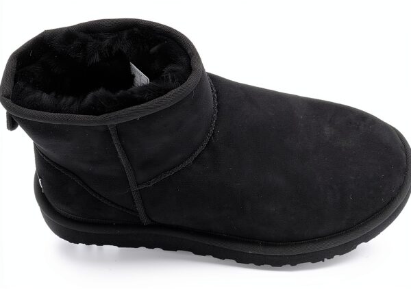 UGG Femme Classic Mini II Bottes Suède Noires Taille 41-5